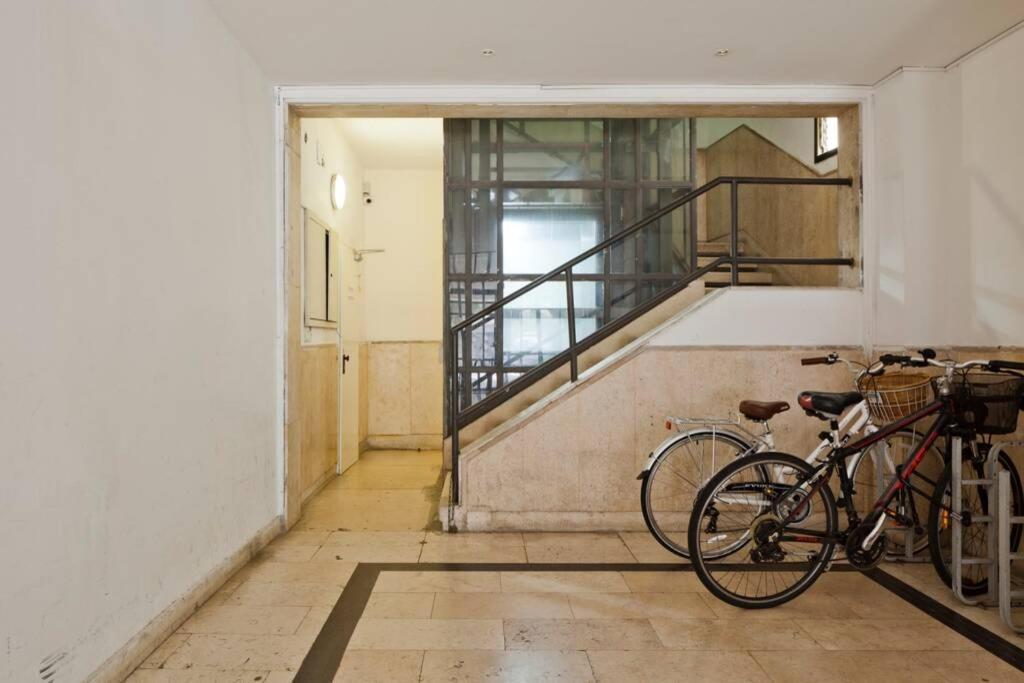 Big Apartment Next To Gordon Beach Plus Free Parking Tel Aviv-Jaffa Exterior foto